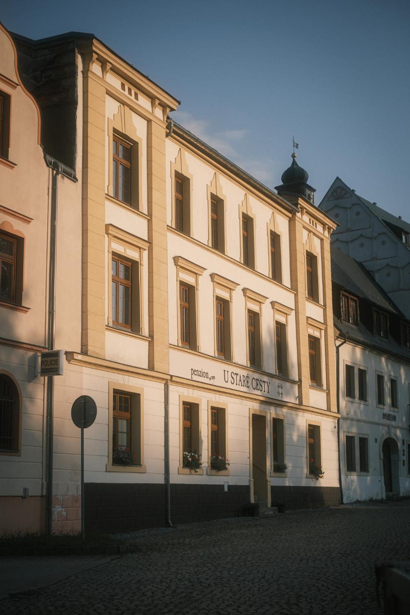 Hotel U Stare Cesty Horní Slavkov Exterior foto